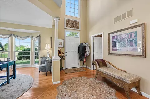 Entry Way - 65 Bateman Ct, Springboro, OH 45066 photo 2 of 8