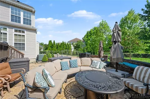 Exterior - 65 Bateman Ct, Springboro, OH 45066 photo 6 of 15