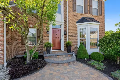 Exterior - 65 Bateman Ct, Springboro, OH 45066 photo 2 of 15