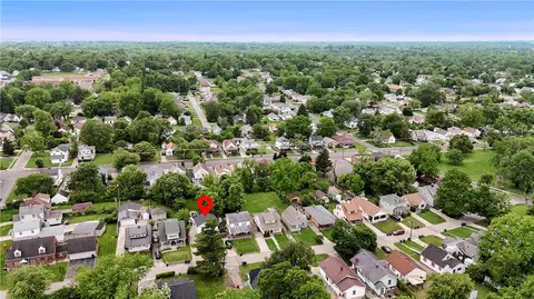 323 Roxbury Rd, Dayton, OH 45417