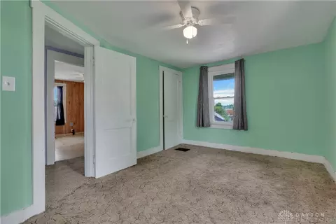 Bedroom - 2702 Maplewood Ave, Springfield, OH 45505 photo 4 of 8