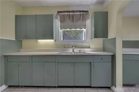 Kitchen - 2702 Maplewood Ave, Springfield, OH 45505 photo 1 of 3