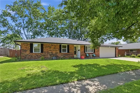 5914 Cadman Dr, Huber Heights, OH 45424