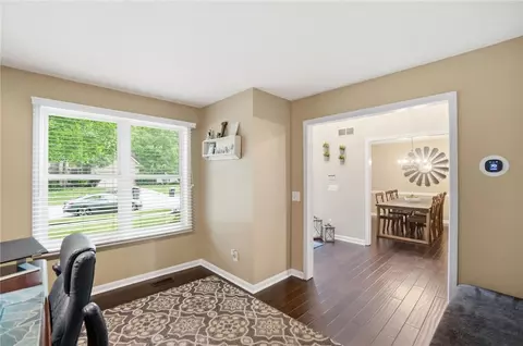 Entry Way - 6470 Hollowview Trl, Centerville, OH 45459 photo 6 of 11