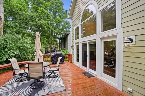 Exterior - 6470 Hollowview Trl, Centerville, OH 45459 photo 7 of 13