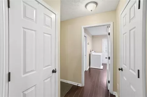Entry Way - 6470 Hollowview Trl, Centerville, OH 45459 photo 9 of 11