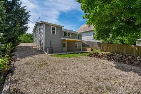 1920 S Burnett Rd, Springfield, OH 45505 photo 6