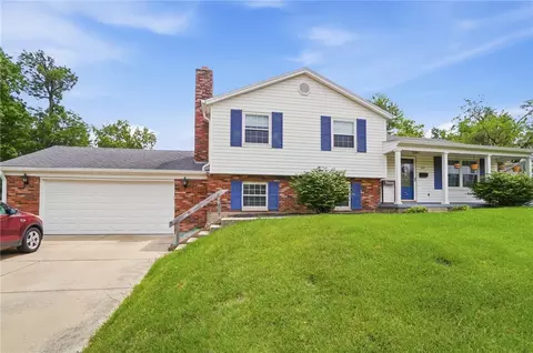 945 Kenbrook Dr, Vandalia, OH 45377
