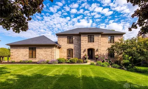 8524 Point O Woods Ct, Springboro, OH 45066
