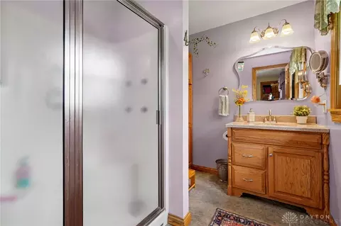 Bath - 2105 Cheviot Hills Dr, Springfield, OH 45505 photo 1 of 7
