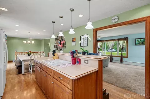Kitchen - 2105 Cheviot Hills Dr, Springfield, OH 45505 photo 6 of 7