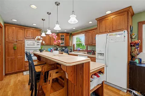 Kitchen - 2105 Cheviot Hills Dr, Springfield, OH 45505 photo 1 of 7