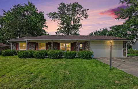 5184 Seville Dr, Englewood, OH 45322