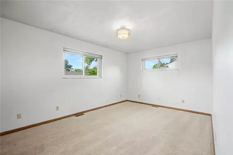 Bedroom - 151 Ashford Dr, Centerville, OH 45459 photo 6 of 9