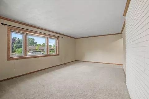 Living - 151 Ashford Dr, Centerville, OH 45459 photo 3 of 9