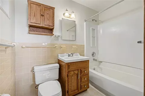 Bath - 151 Ashford Dr, Centerville, OH 45459 photo 1 of 3