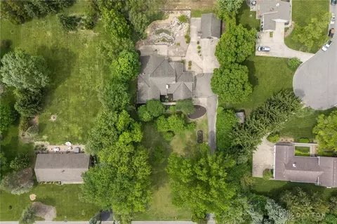 View/Area - 1511 Lindenhurst Dr, Centerville, OH 45459 photo 4 of 4