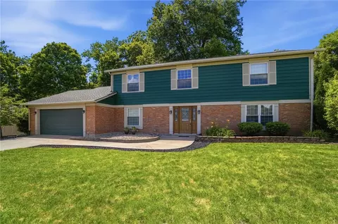 7740 Stanley Mill Dr, Centerville, OH 45459