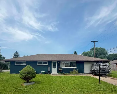 2449 Rulla Ct, West Carrollton, OH 45439