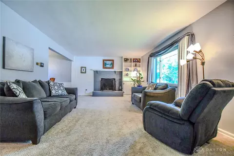Living - 1118 Sharewood Ct, Kettering, OH 45429 photo 5 of 5