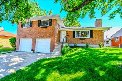 1118 Sharewood Ct, Kettering, OH 45429