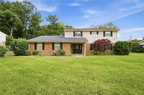 119 W Woodbury Dr, Dayton, OH 45415