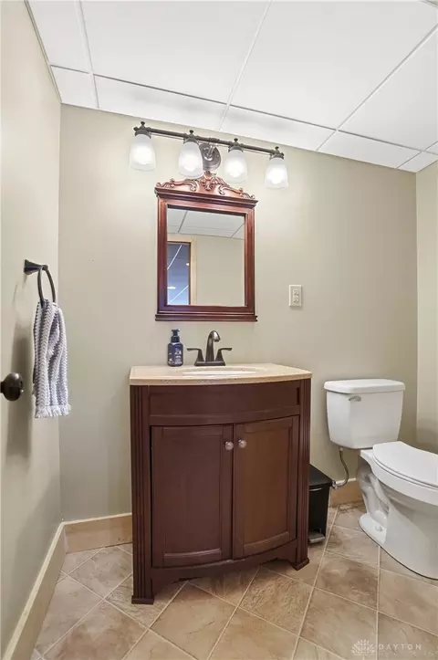 Bath - 260 California Ave, Springfield, OH 45505 photo 9 of 9