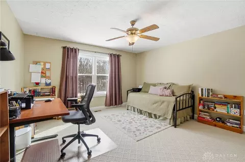 Bedroom - 260 California Ave, Springfield, OH 45505 photo 5 of 12