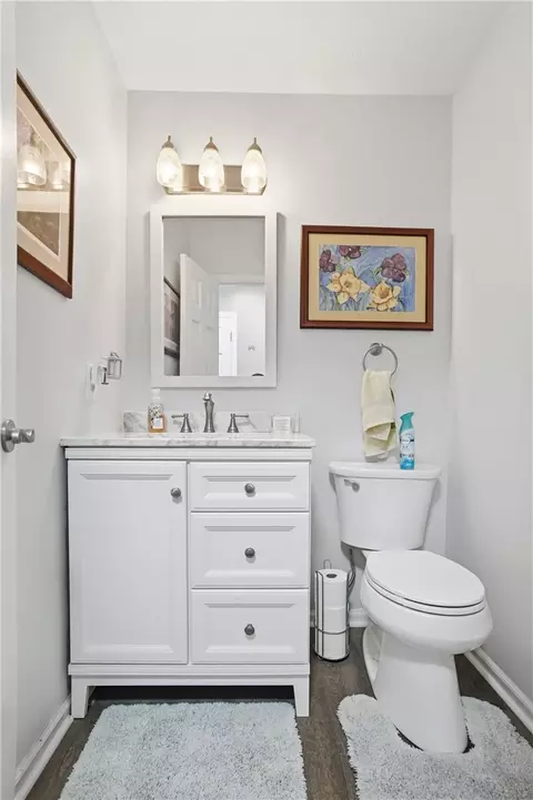 Bath - 1920 Mapleton Dr, Centerville, OH 45459 photo 1 of 5