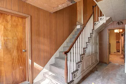 Entry Way - 40 S Main St, Springboro, OH 45066 photo 1 of 4