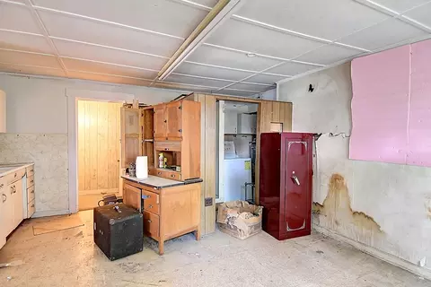 Kitchen - 40 S Main St, Springboro, OH 45066 photo 1 of 2