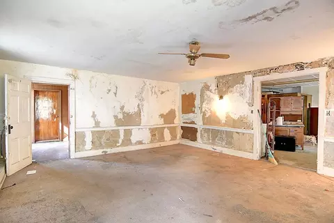 Living - 40 S Main St, Springboro, OH 45066 photo 1 of 2