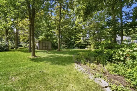 Exterior - 2005 Audubon Park Dr, Springfield, OH 45504 photo 26 of 32