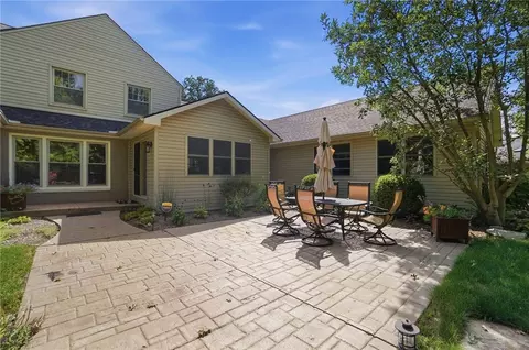 Exterior - 2005 Audubon Park Dr, Springfield, OH 45504 photo 12 of 32
