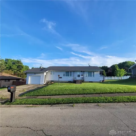127 E Harrison St, Lewisburg, OH 45338