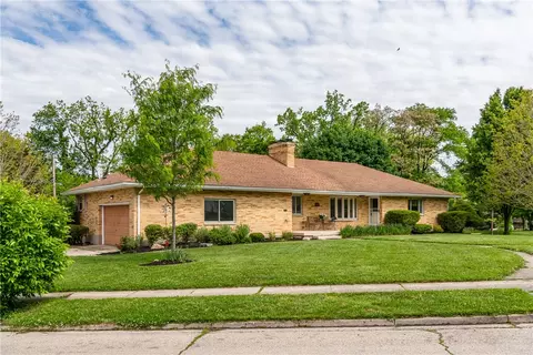 3299 Hillpoint Ln, Dayton, OH 45414