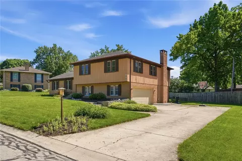 178 Poinciana Dr, Centerville, OH 45459