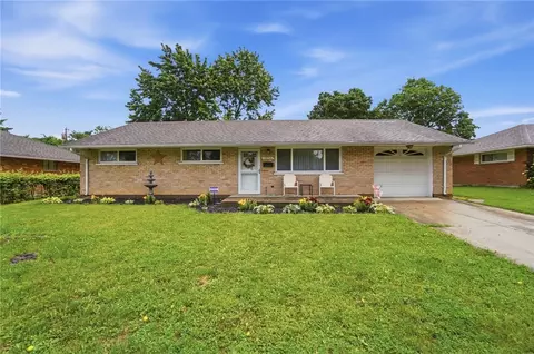 3856 Hertland Dr, Kettering, OH 45439