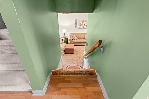 Entry Way - 623 Silverleaf Dr, Riverside, OH 45431 photo 3 of 5