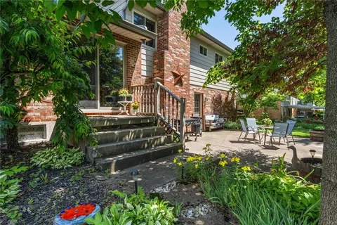 Exterior - 623 Silverleaf Dr, Riverside, OH 45431 photo 9 of 9