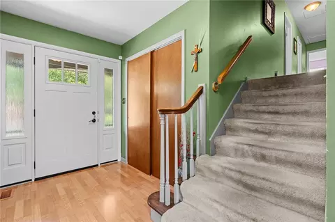 Entry Way - 623 Silverleaf Dr, Riverside, OH 45431 photo 2 of 5