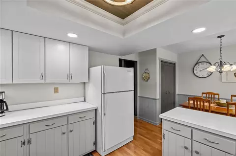 Kitchen - 623 Silverleaf Dr, Riverside, OH 45431 photo 4 of 4