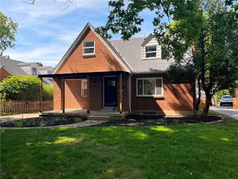 407 Dellwood Ave, Oakwood, OH 45419