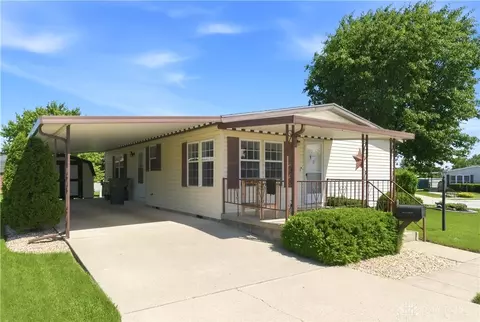 306 Village Ct, Fairborn, OH 45324