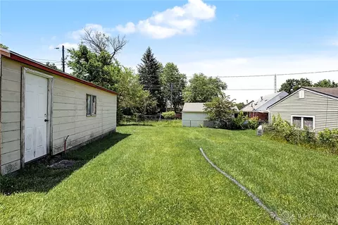 Exterior - 757 Spinning Rd, Riverside, OH 45431 photo 4 of 7