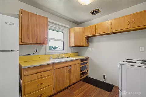 Kitchen - 757 Spinning Rd, Riverside, OH 45431 photo 2 of 2