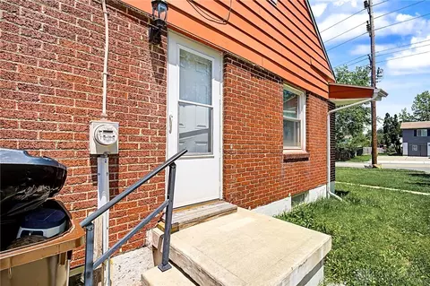 Exterior - 757 Spinning Rd, Riverside, OH 45431 photo 3 of 7