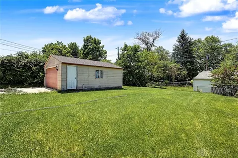 Exterior - 757 Spinning Rd, Riverside, OH 45431 photo 5 of 7