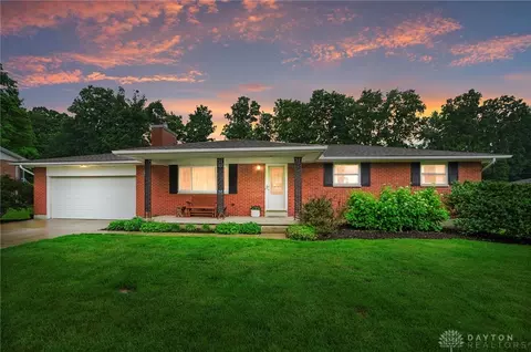 2779 Coldsprings Dr, Dayton, OH 45434