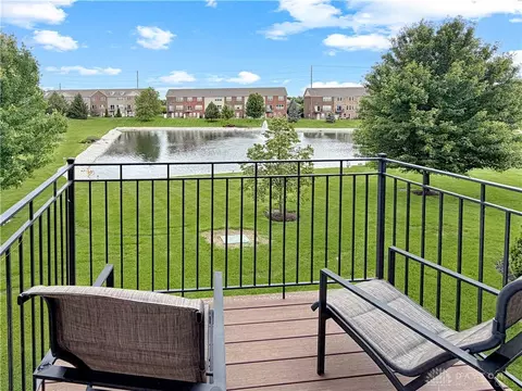 1687 Big Bear Dr, Washington Township, OH 45458